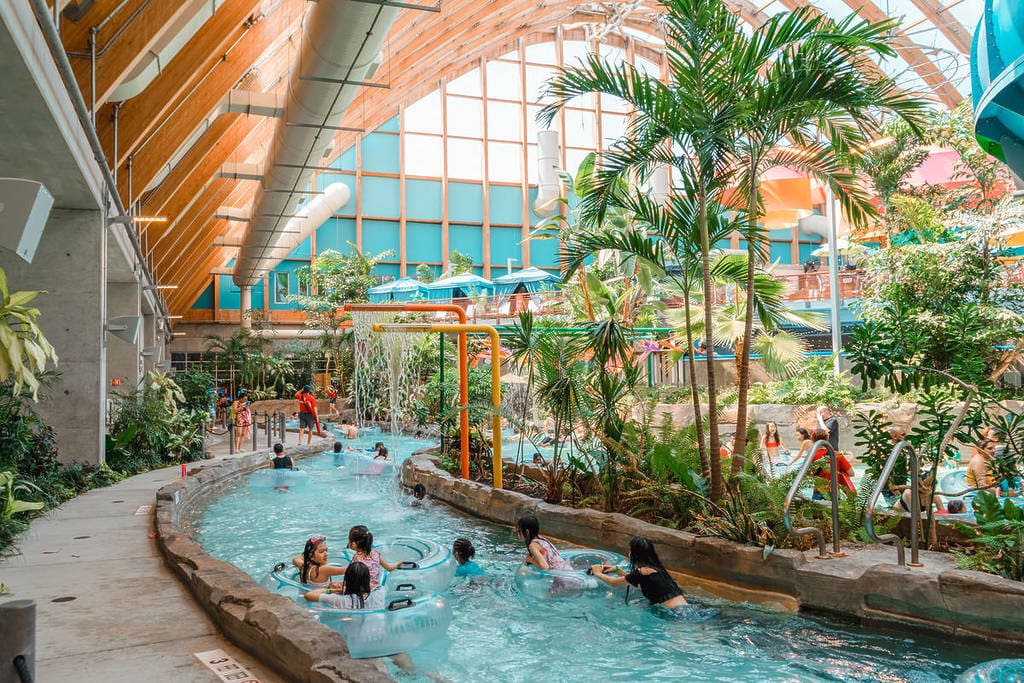 Kartrite Resort indoor waterpark